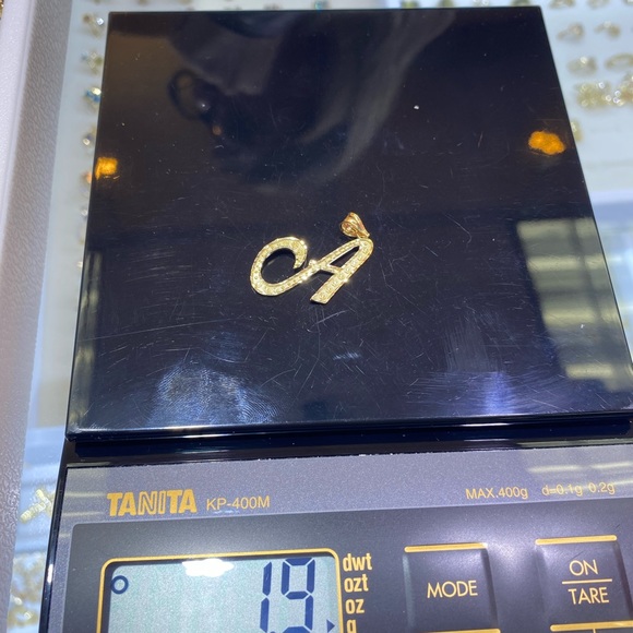 14K Gold initial M Pendant Necklace A B M H J R - Picture 7 of 11